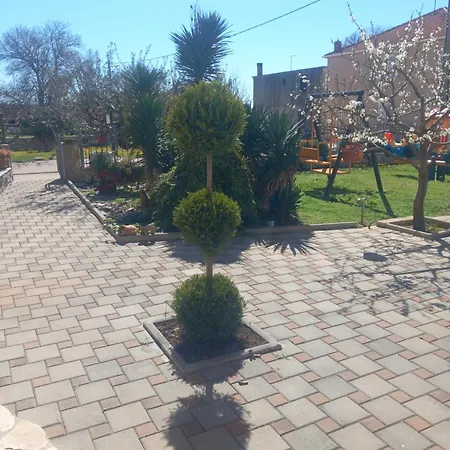 Ritta Biograd Na Moru